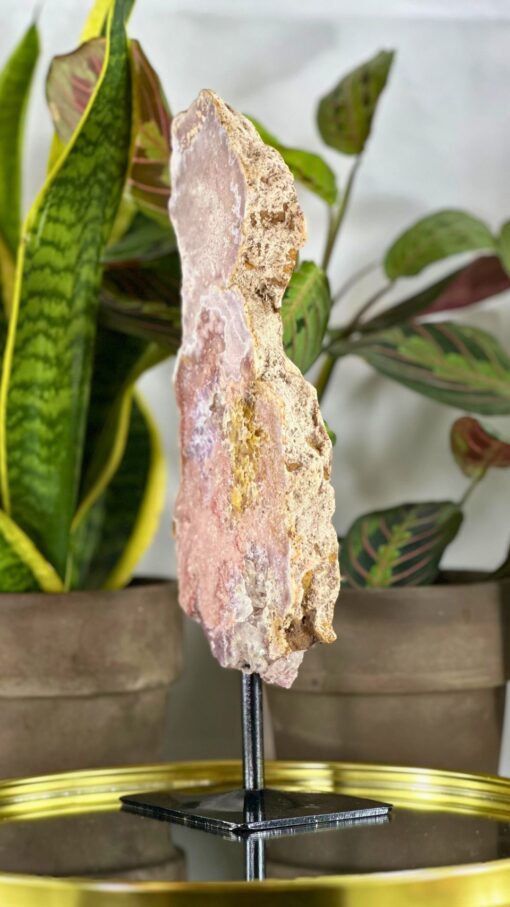 Slab de Amatista Rosa en stand - Imagen 2