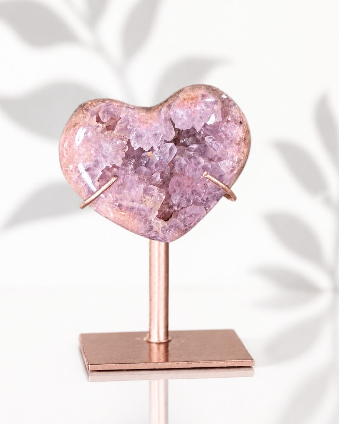 Corazón de Amatista Rosa en Stand