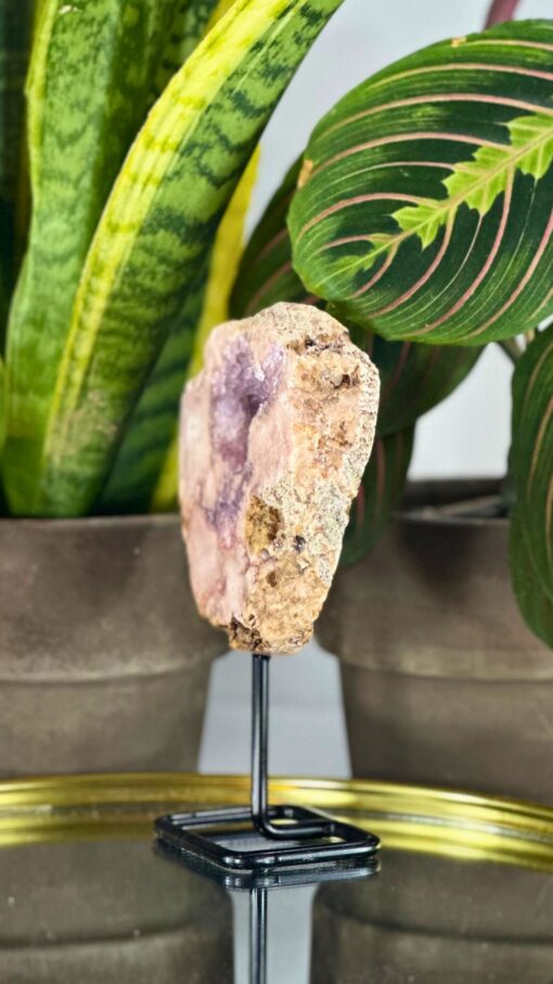 Geoda de Amatista Rosa en Stand - Imagen 2