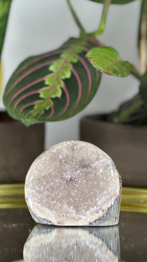 Geoda de Cristal de Roca y Ágata con base