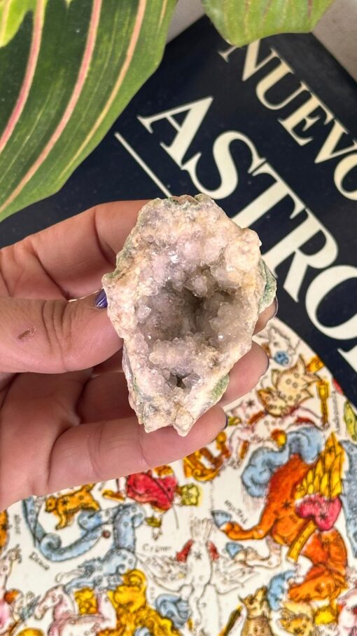 Geoda de amatista rosa 1