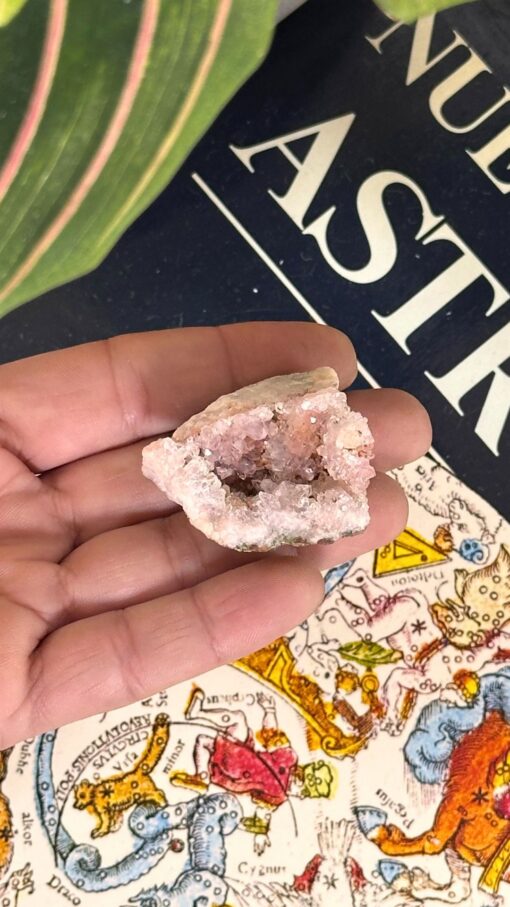 Geoda de amatista rosa 10