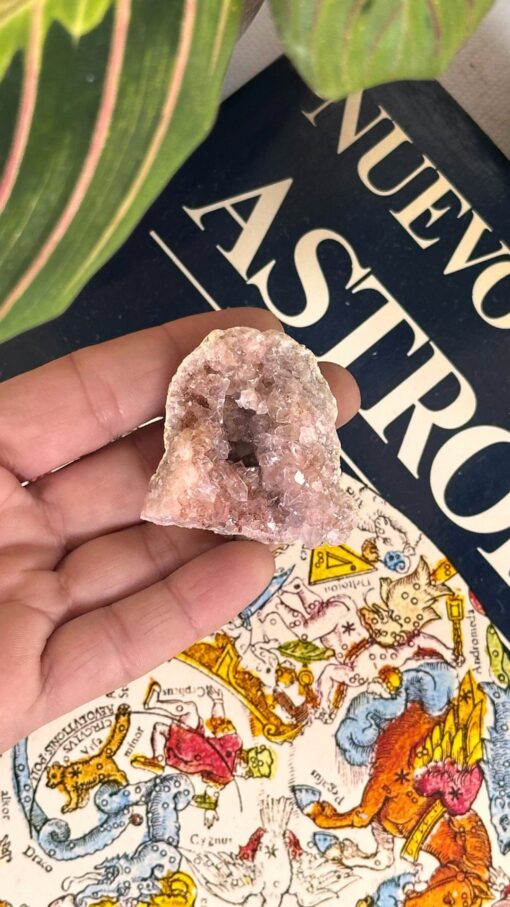 Geoda de amatista rosa 9